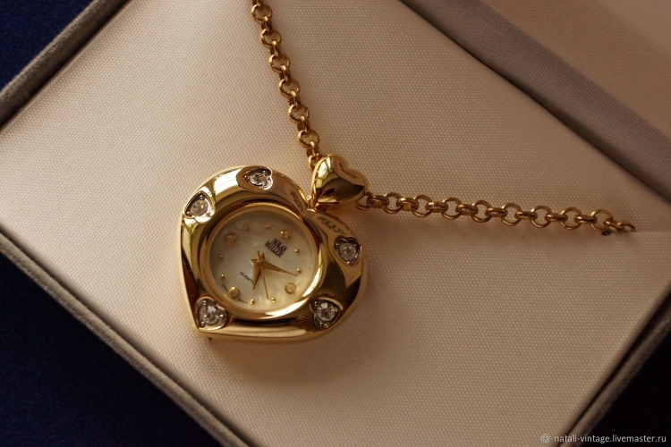 Часы кулон Наири