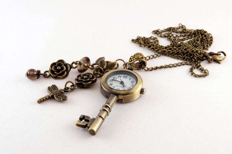 Золотые часы кулон Наири
