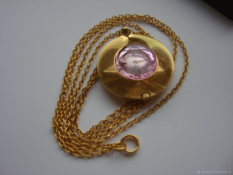 Часы кулон Чайка 17 камней