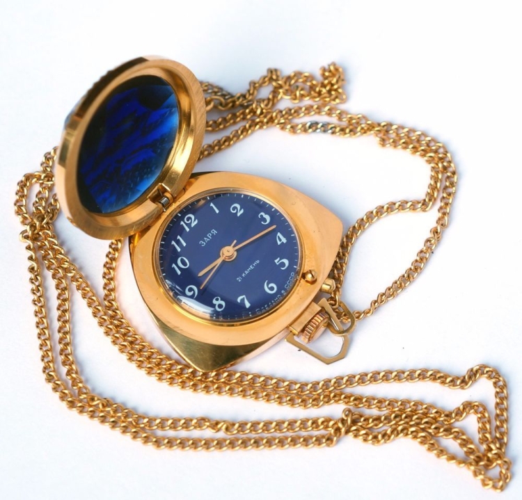 Часы кулон Заря 4137260