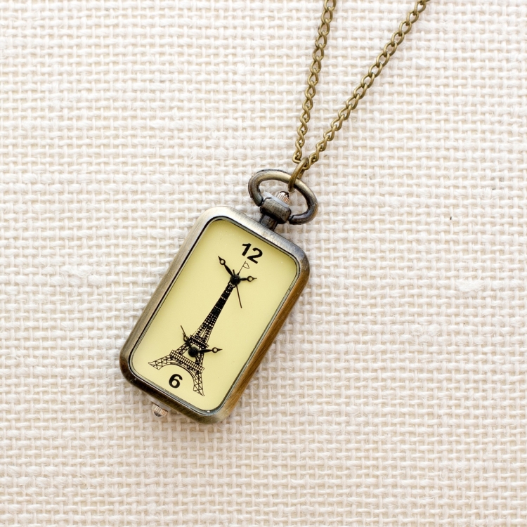 Часы кулон на цепочке