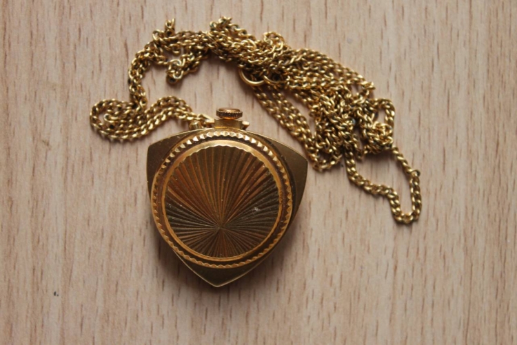 Шкатулка с часами "War and Peace"