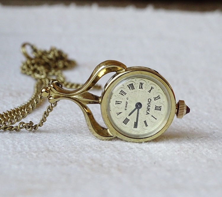 Золотые часы кулон Наири