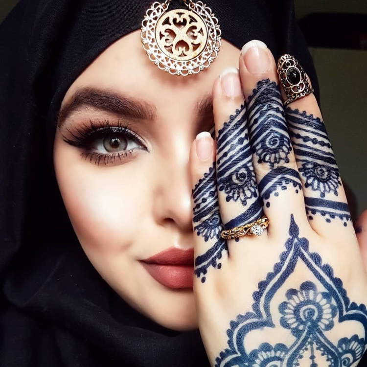 Тика никаб бурка