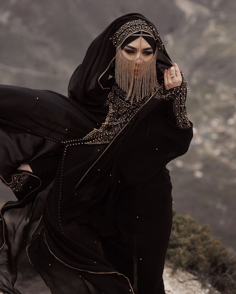 Женщина в хиджабе