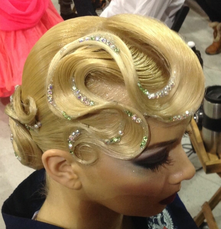 Бальные прически для девочек
