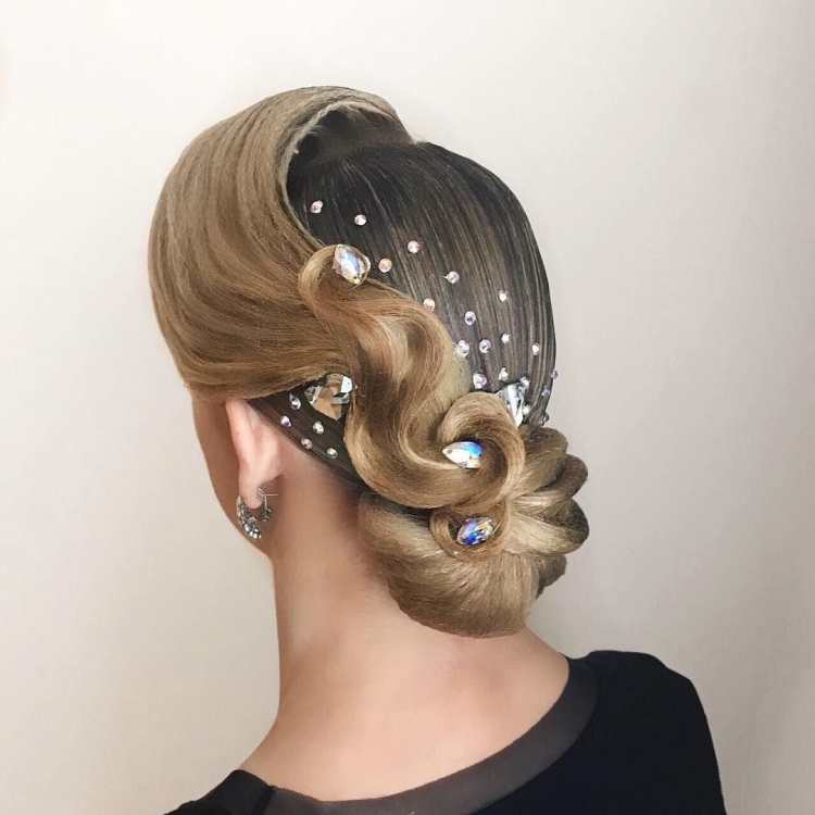 Причёска для больных танцов