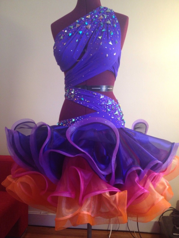 Платье с регилином