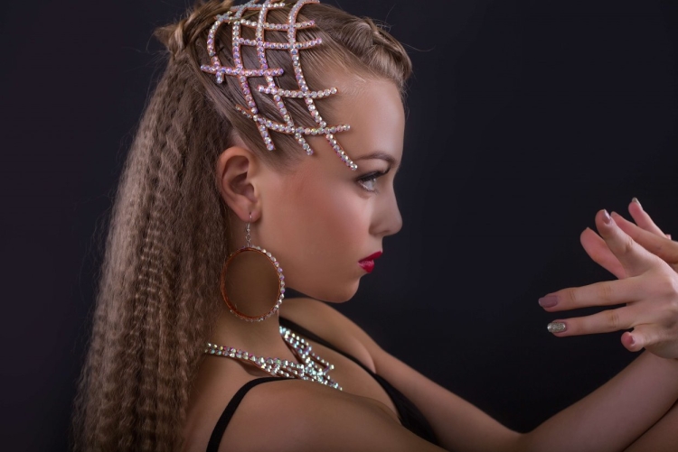 Украшения на голову для бальных танцев