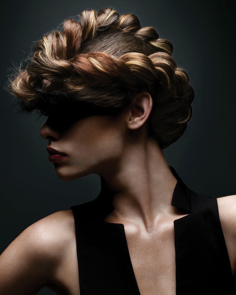 Креативные вечерние прически