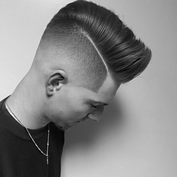 Причёска кёртейнс