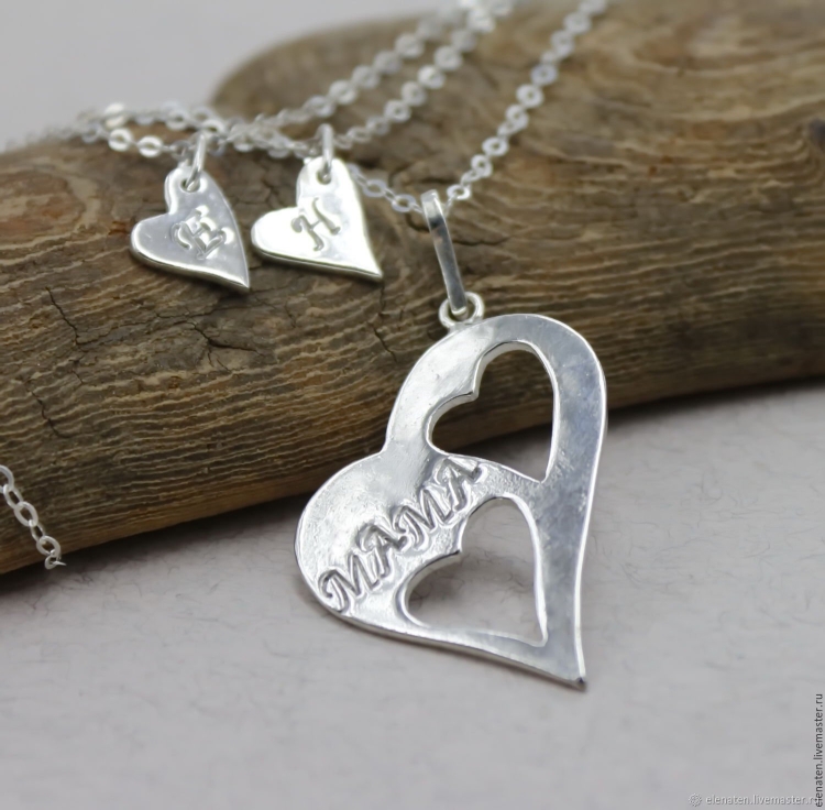 Подвеска мама