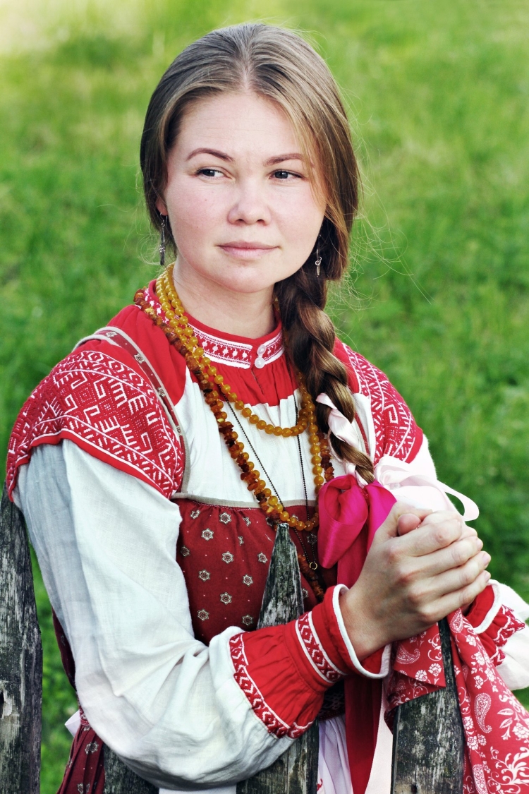 Полина Луговая