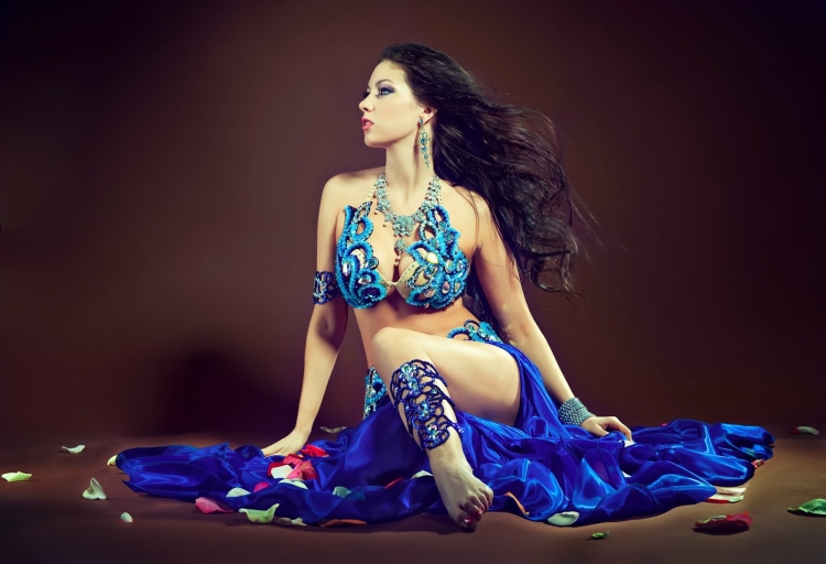 Фируза Салихова танцовщица