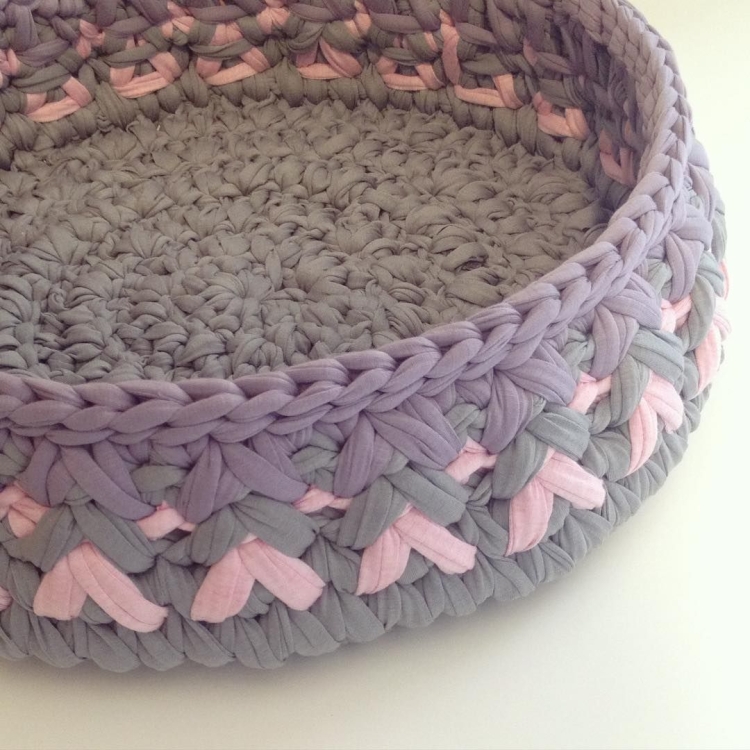 Вязаные корзины из ткани