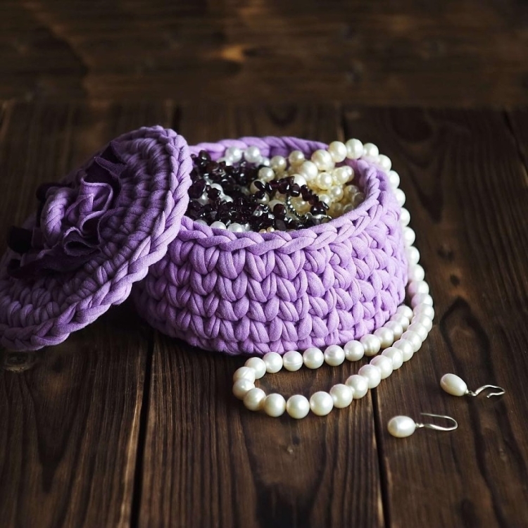 Трикотажная шкатулка