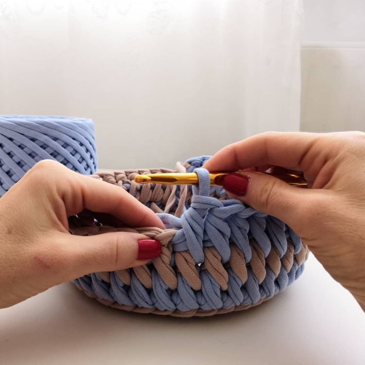 Вязка из трикотажной пряжи крючком