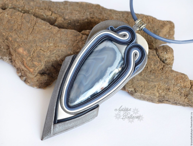 Изделия из камня и кожи с тиманским агатом