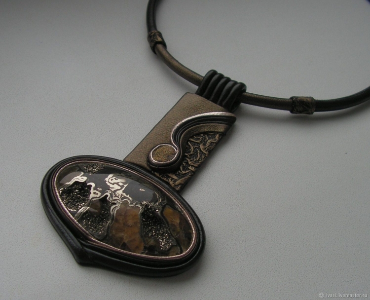 Кулон из кожи мастер класс