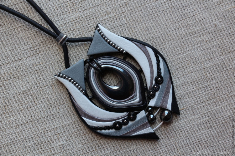 Leather Brosh кулон