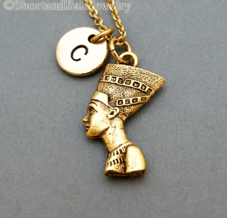 Амулет Нефертити