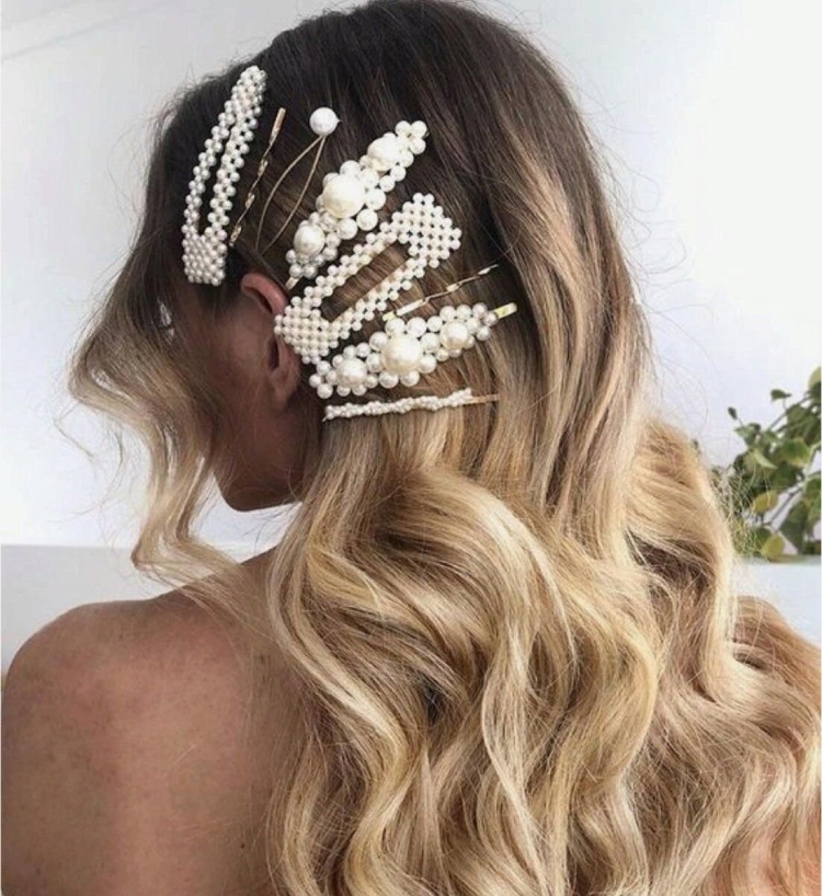 Прически с заколками