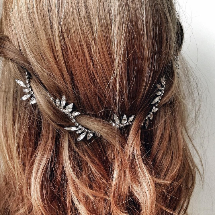 Украшение для волос сзади