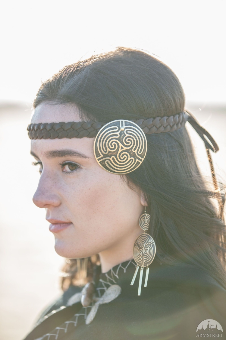 Скандинавские украшения для женщин