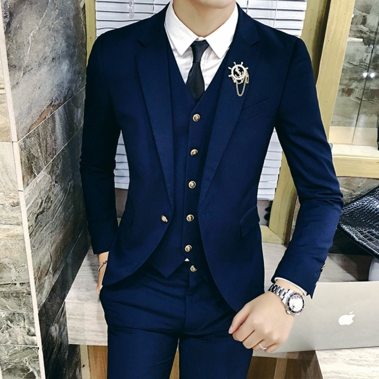 Модные мужские костюмы