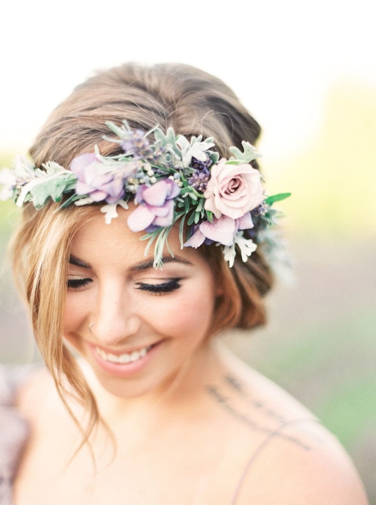 Свадебная прическа с венком