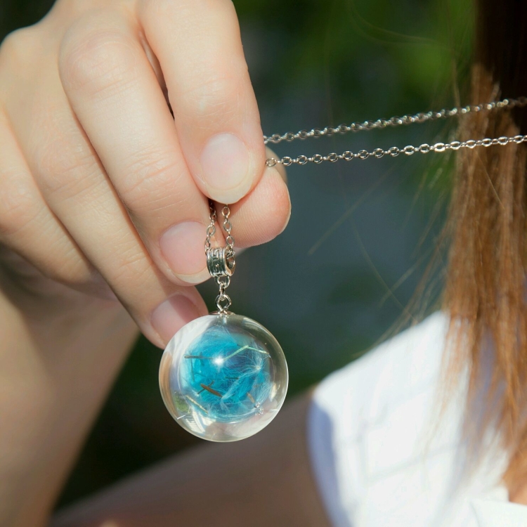 Кулончик с одуванчиком