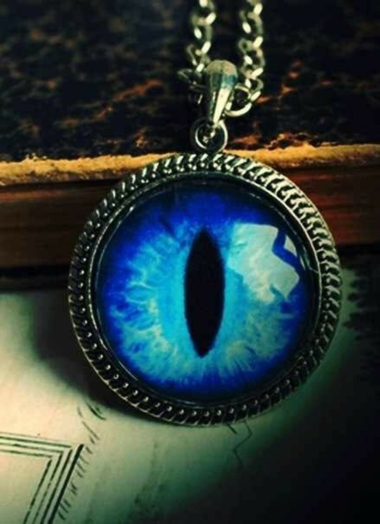 Мистический амулет