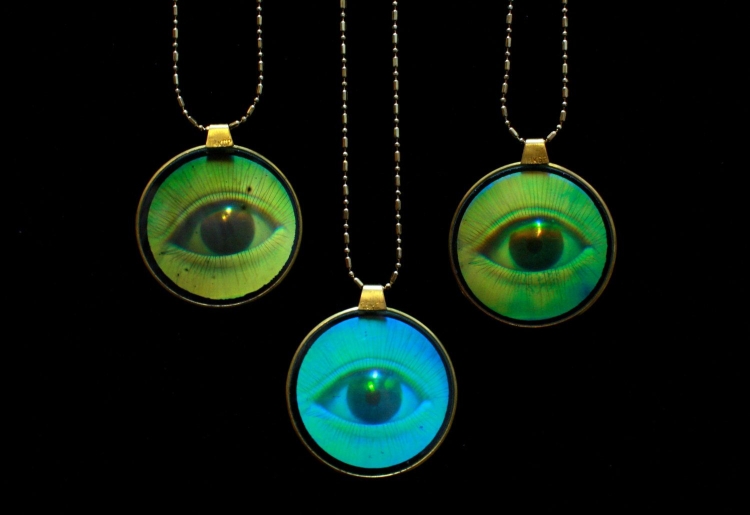 Кулон голограмма