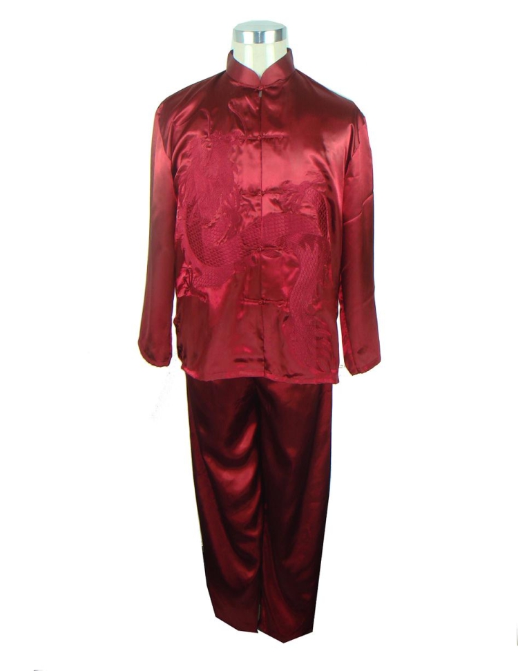 Шелковый костюм мужской