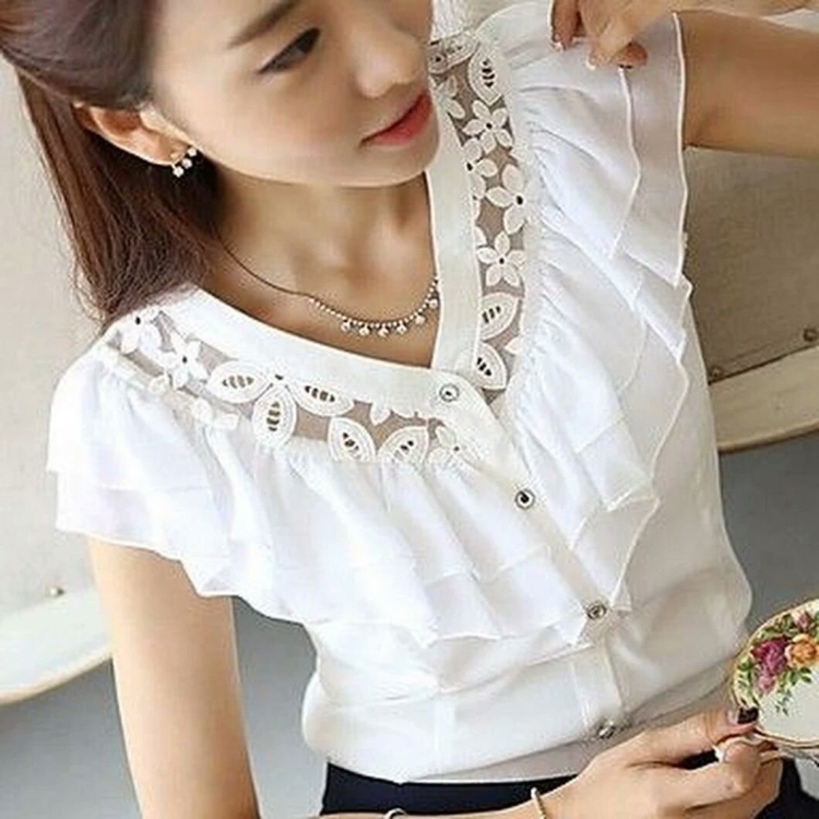 Блузка из шифона с кружевом