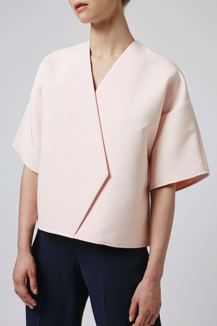 Блузка в стиле кимоно