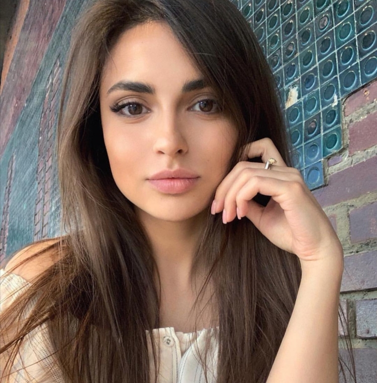 Элина Крупская модель