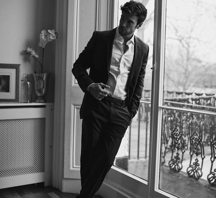 Мужчины в костюмах Эстетика