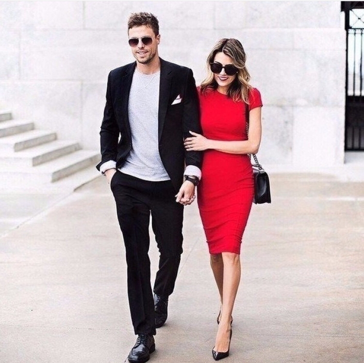 Пара в полный рост