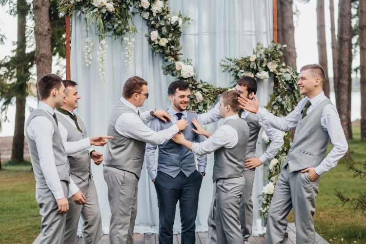 Наряд на свадьбу Кэжуал