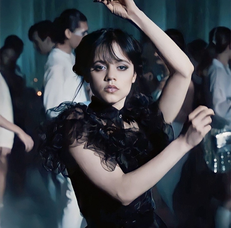 Уэнздей 2022 Гомес