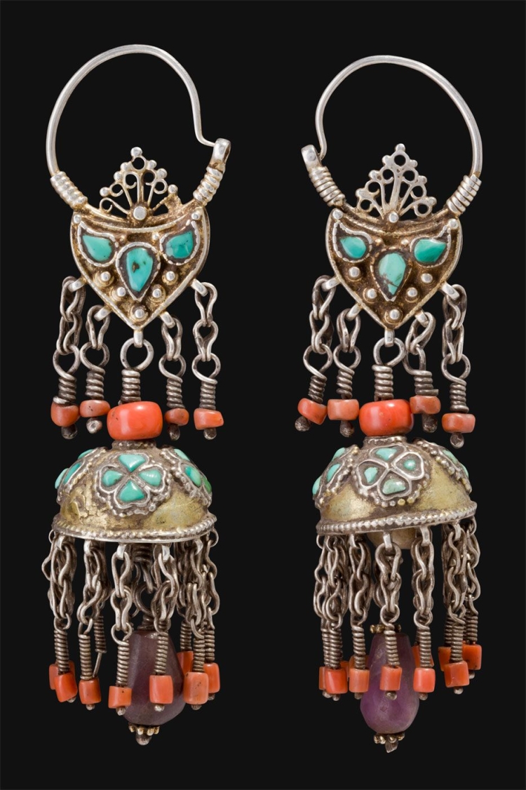 Сережки этно коралл