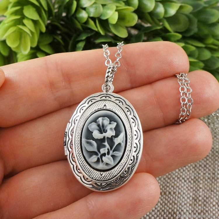 Медальон Камея