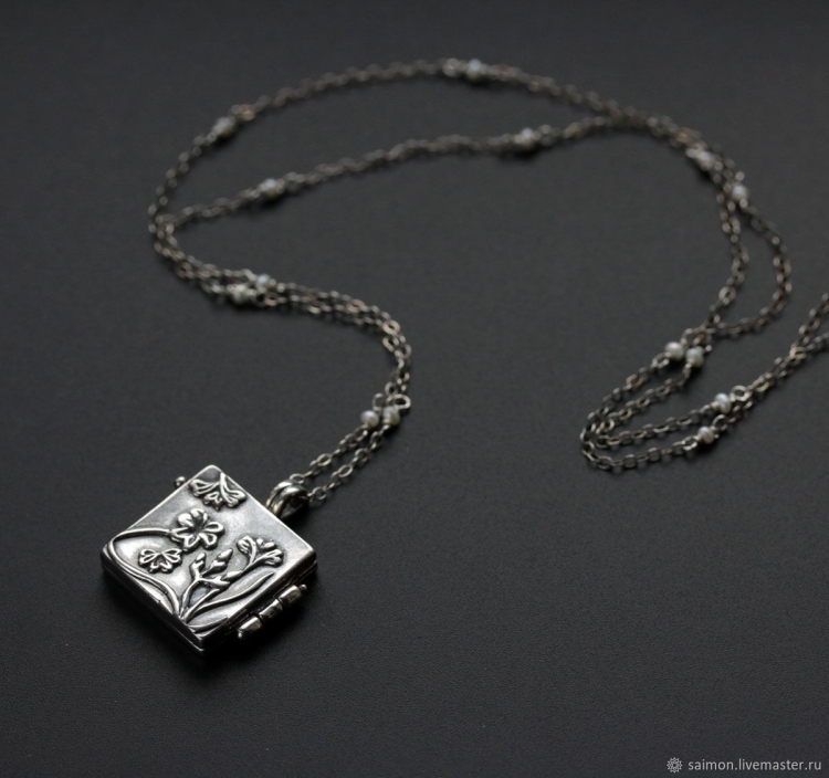 Медальон 5389899