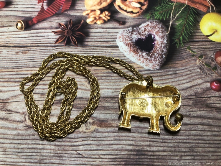 Деревянный слон брошь кулон