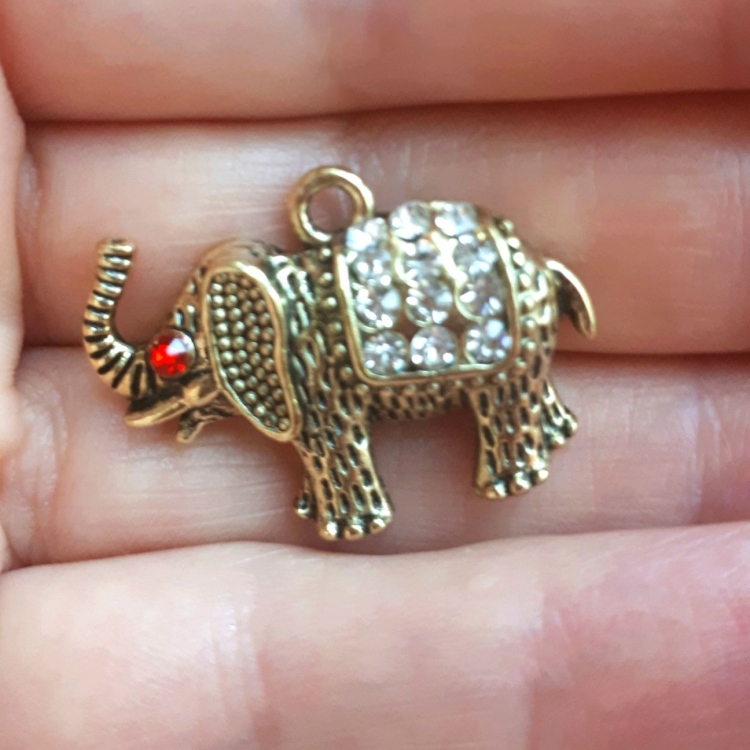 Талисман слон подвеска