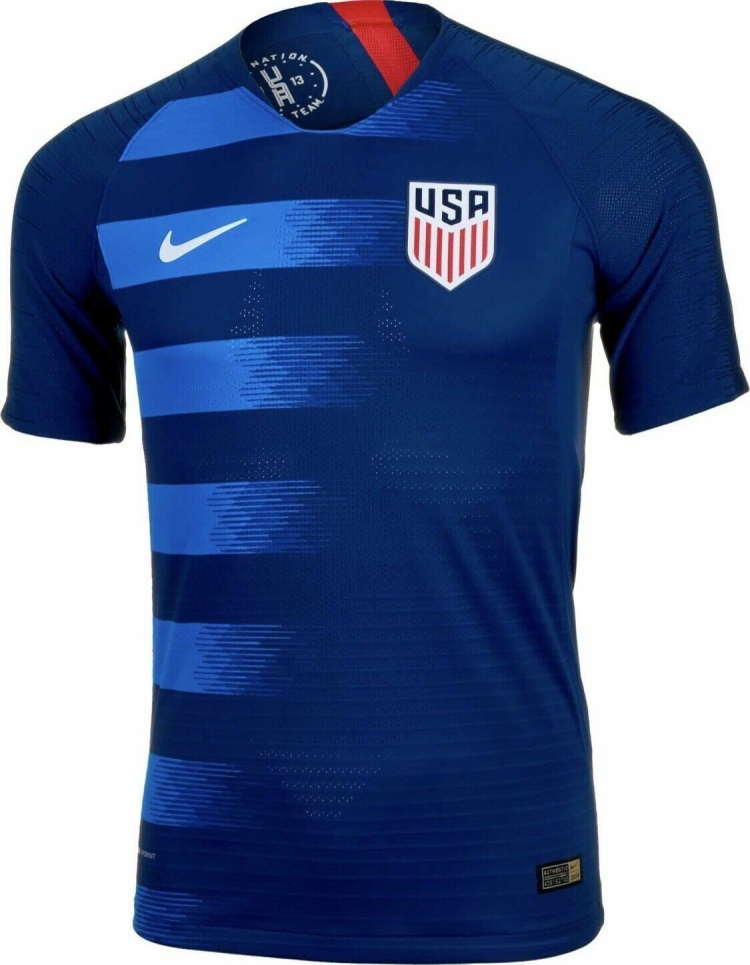 Красивая футбольная форма