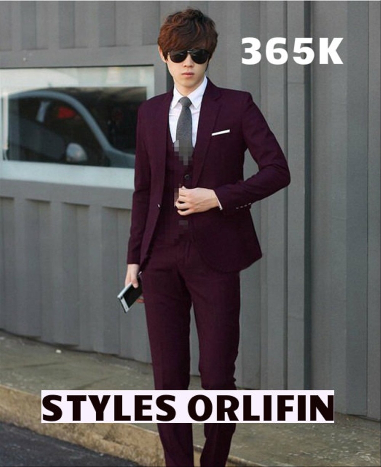 Корейцы в костюмах парни