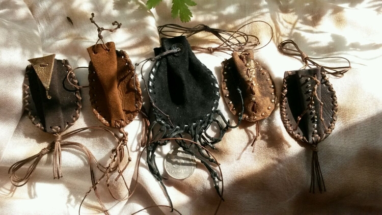 Кожаный мешочек для оберега