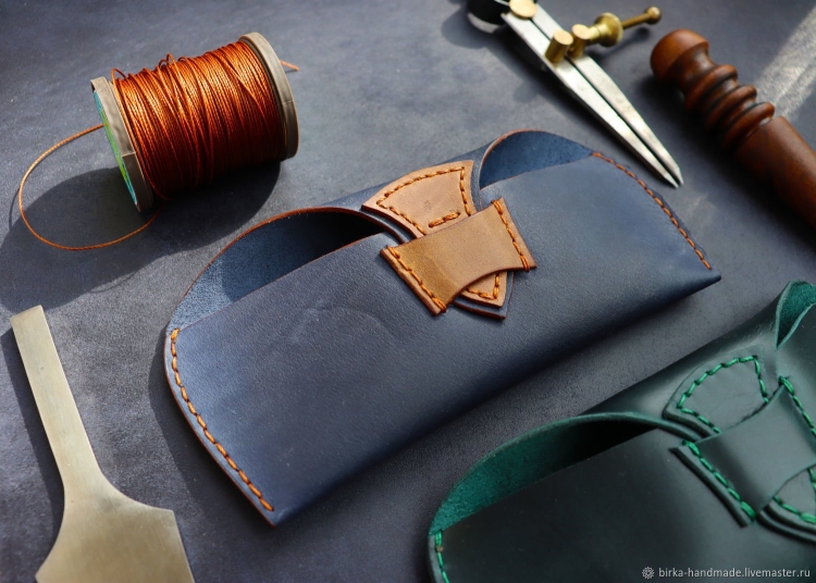 Аксессуары из кожи для женщин